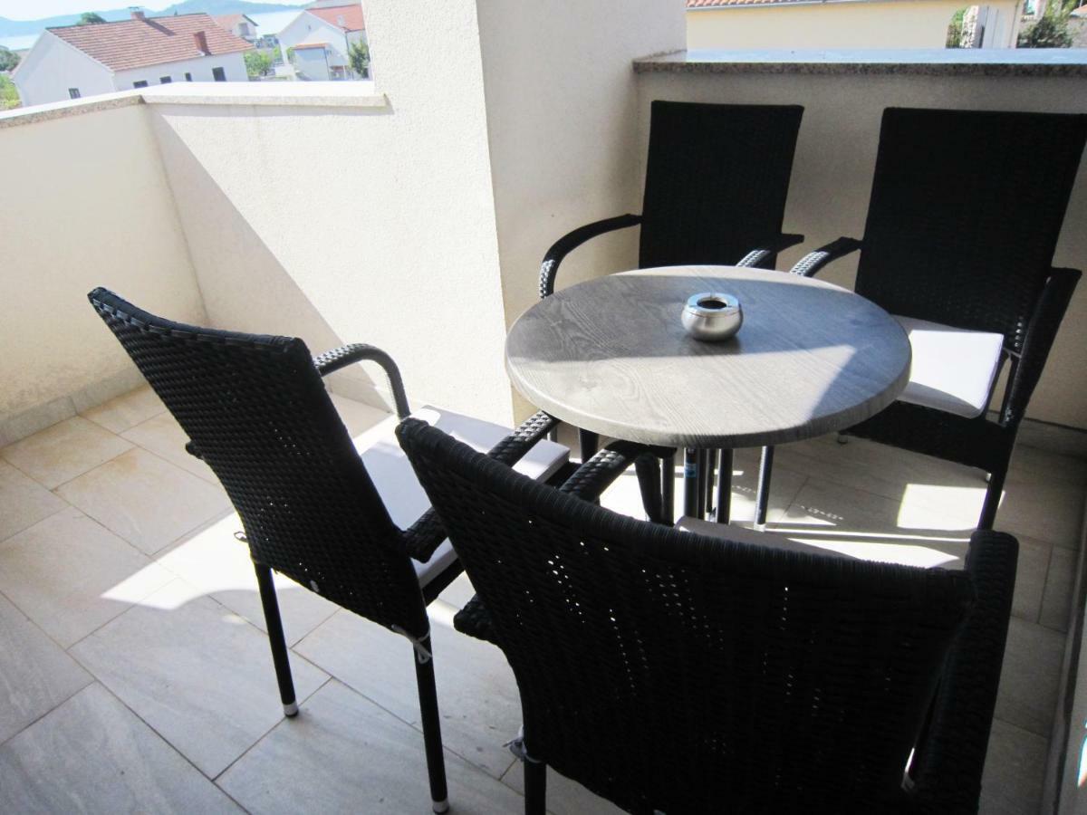 M&B Guest House Srima Εξωτερικό φωτογραφία
