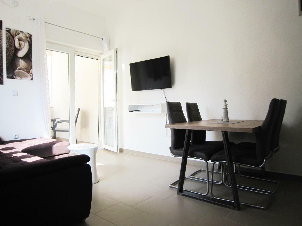 M&B Guest House Srima Εξωτερικό φωτογραφία