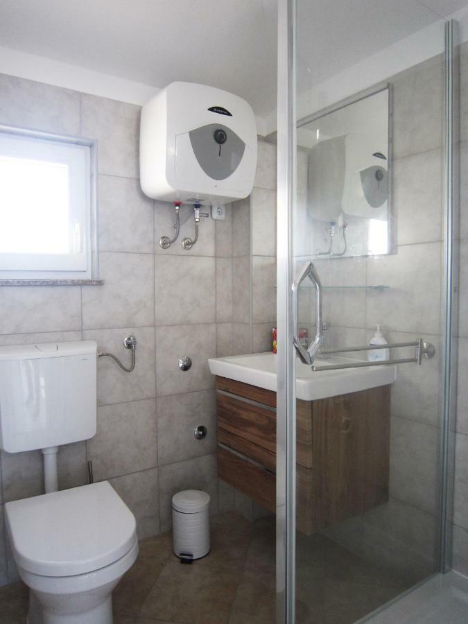 M&B Guest House Srima Εξωτερικό φωτογραφία